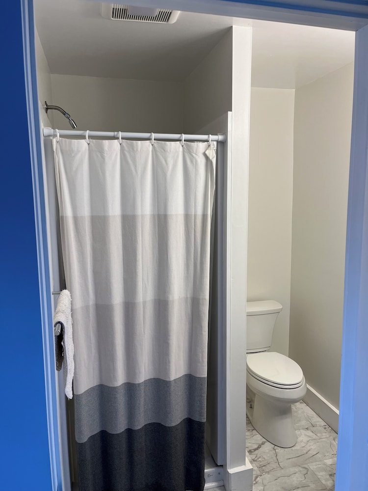 Traditional Room, 1 Queen Bed, Partial Ocean View, Beachside photo 3