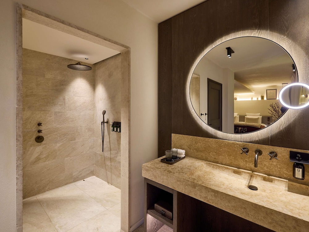 Superior Room, 1 King Bed