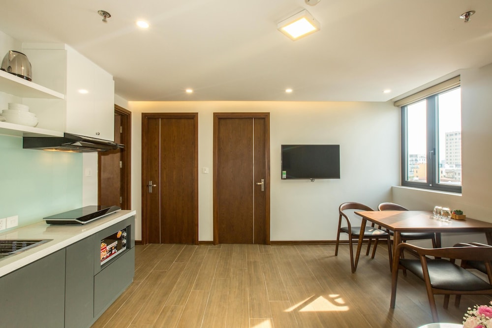 City Apartment, 2 Bedrooms - Photo 9