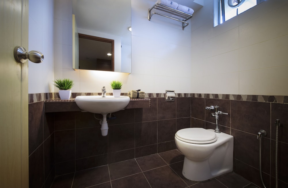 Deluxe Triple Room, Multiple Beds, City View photo 2