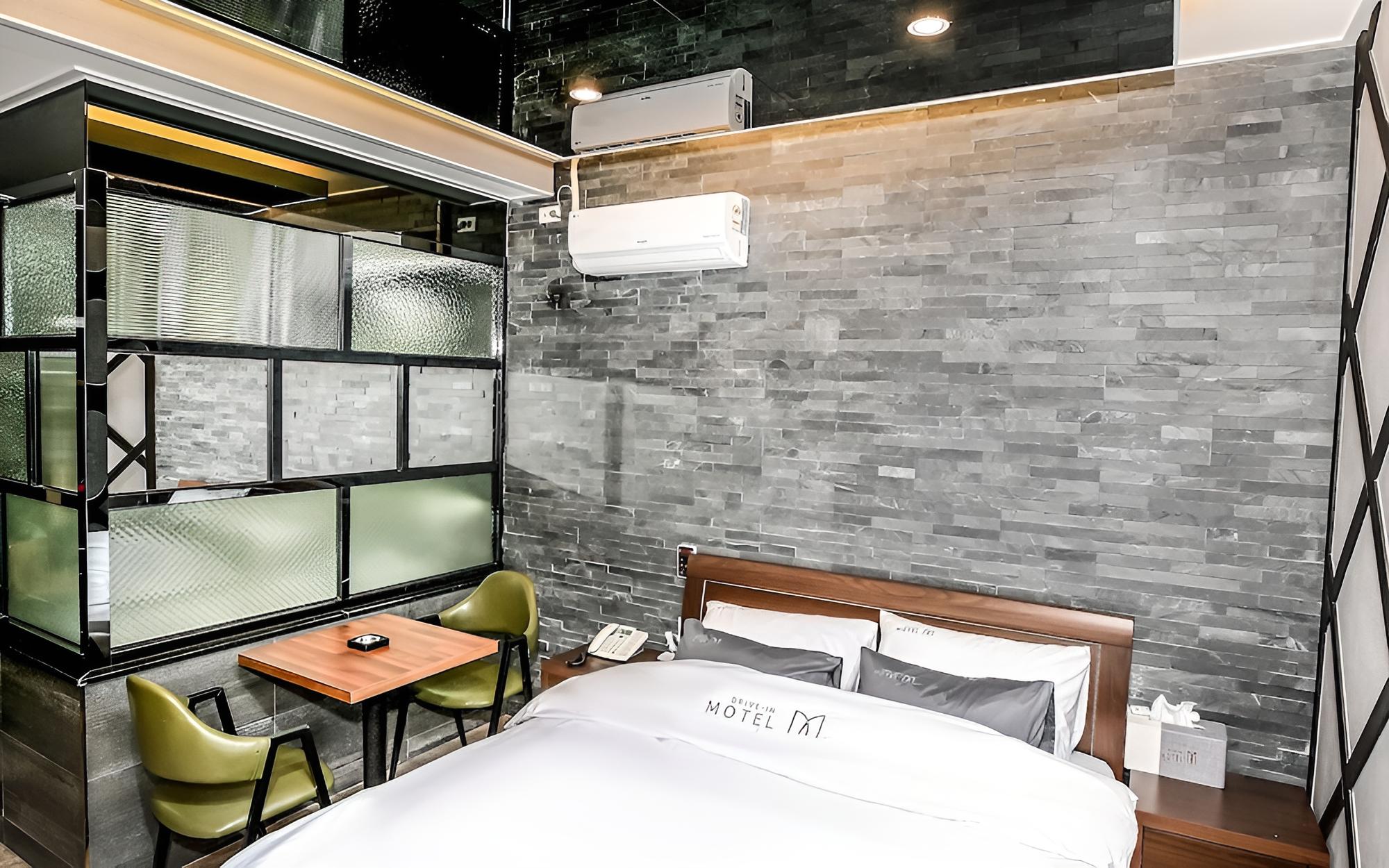 Room (Special Room) - Photo 6