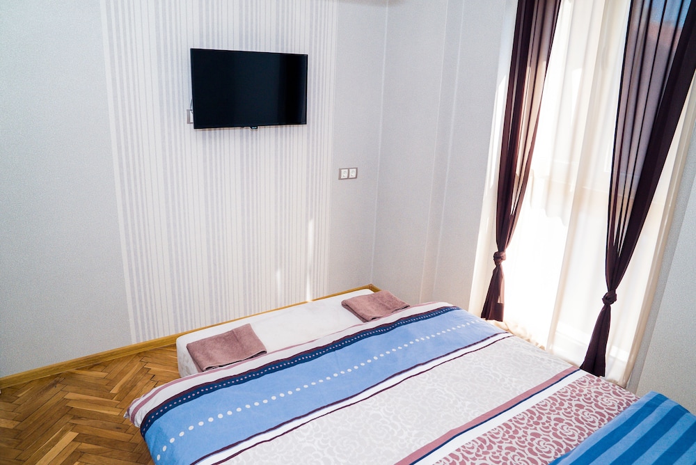Luxury Apartment photo 2