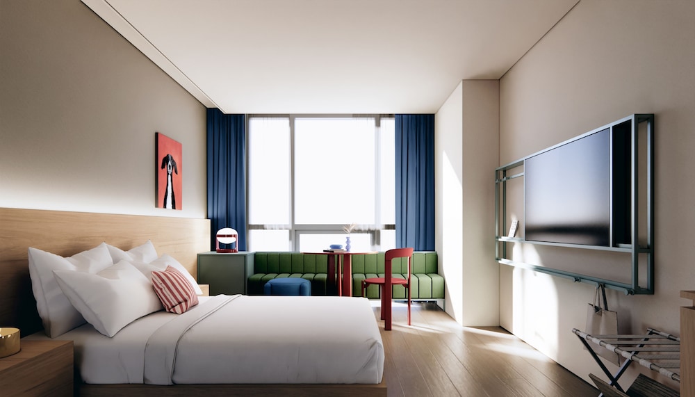 Superior Double Room, City View