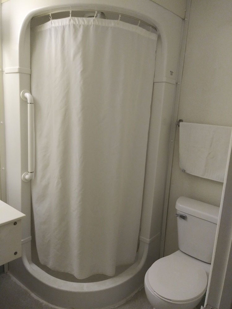 Standard Double Room, 2 Double Beds, Non Smoking, Private Bathroom photo 2