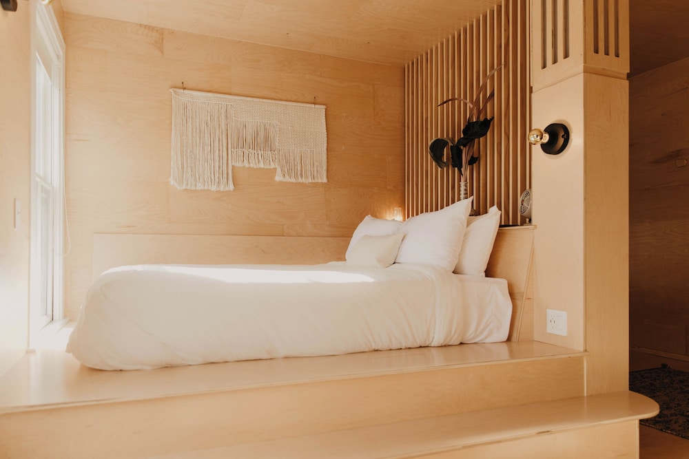 Panoramic Room
