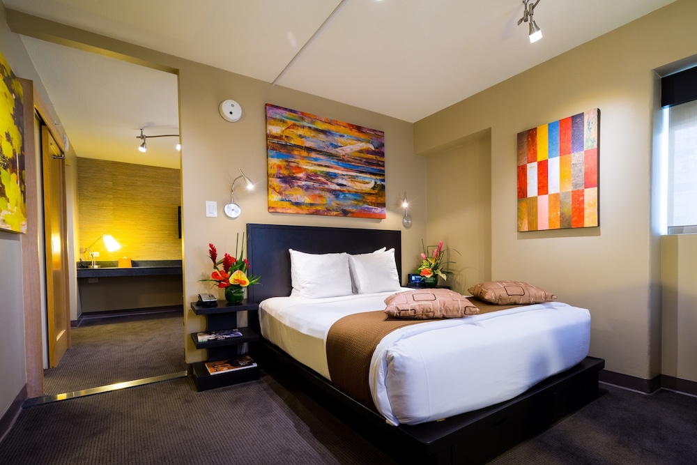 Lifestyle Family Suite, 2 Queen Beds, City View - Photo 2