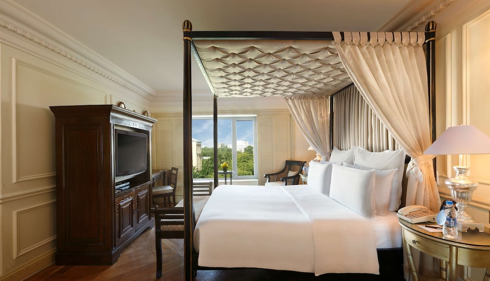 Luxury Suite