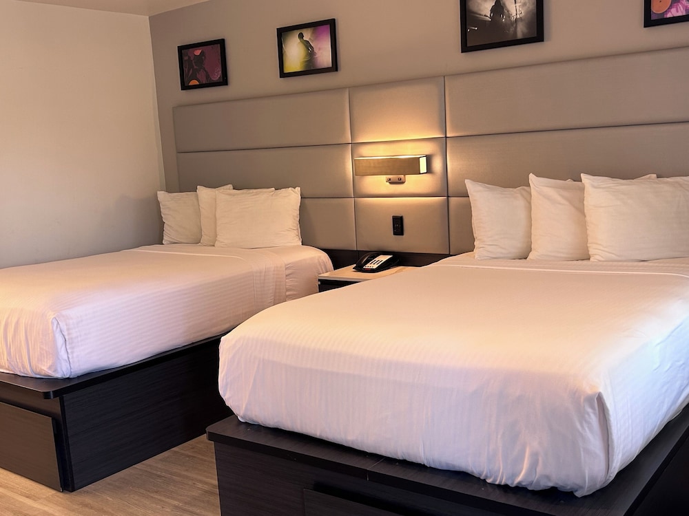 Room, 2 Double Beds, Non Smoking photo 1