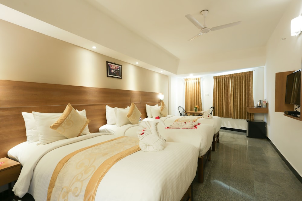 Deluxe Triple Room, 3 Twin Beds - Photo 4