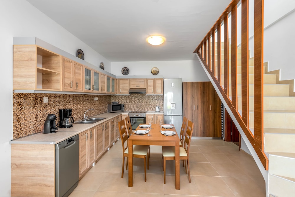 Maisonette 2 Bedrooms, Private Pool, Mountain View photo 3