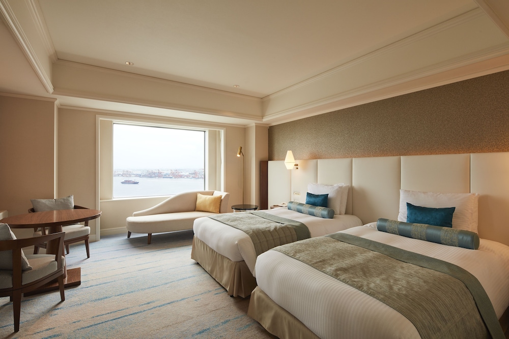 Club Breeze Deluxe Twin - Non Smoking (Executive Lounge Access)