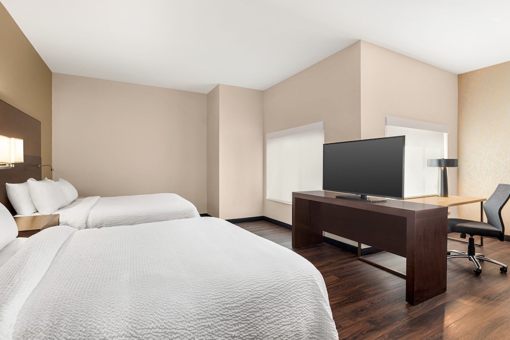 Studio Suite, Multiple Beds