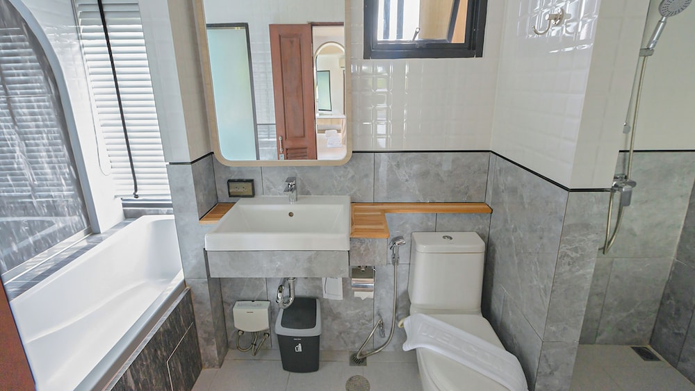 Family Suite - Photo 15