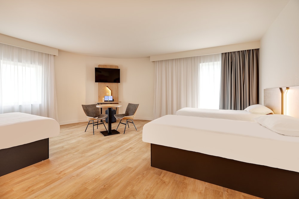 Quadruple Room, Non Smoking - Photo 6