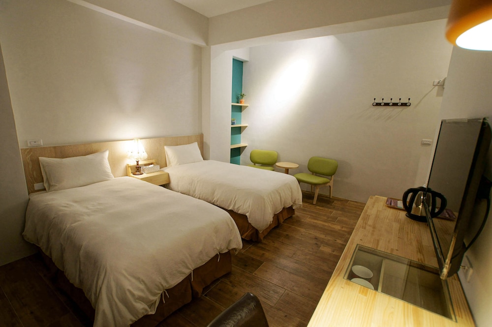 Business Twin Room, Multiple Beds, Non Smoking photo 3