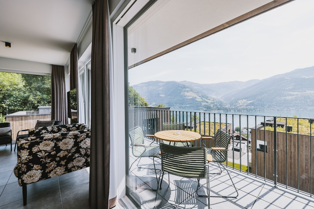 3-Bedroom Panorama Penthouse with Sauna