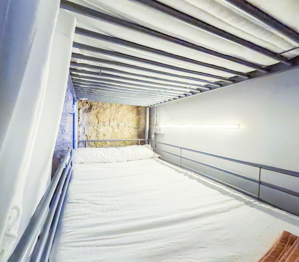Standard Shared Dormitory, Mixed Dorm, Non Smoking photo 3