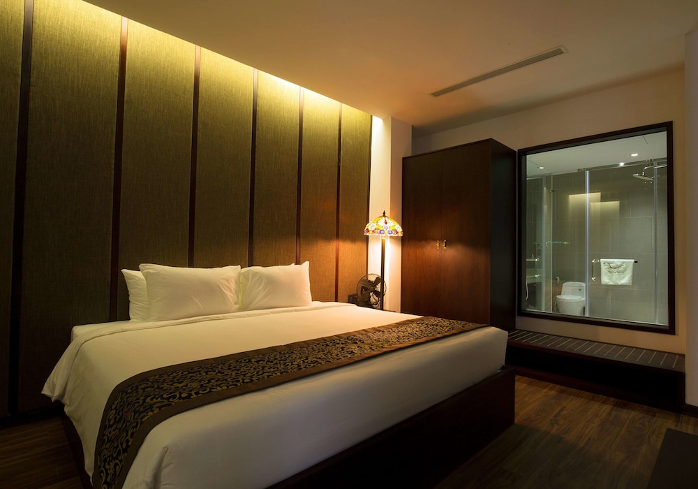 Deluxe Double Room - Photo 8