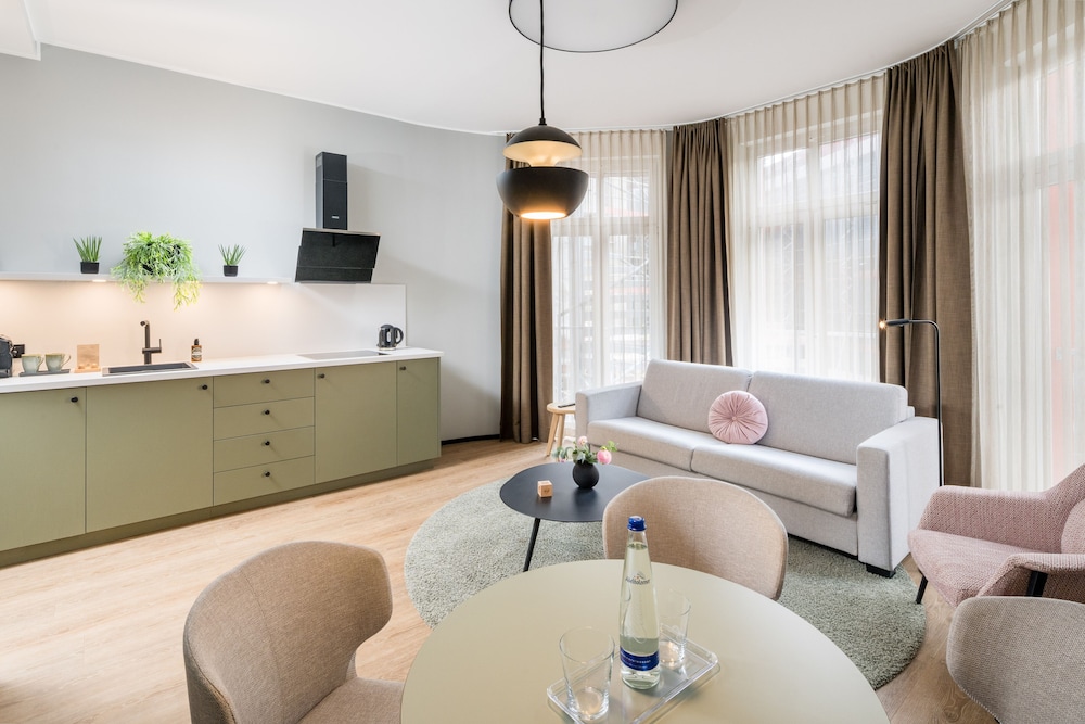 Three-Room Apartment (Two Bedrooms and One Living Room) photo 1