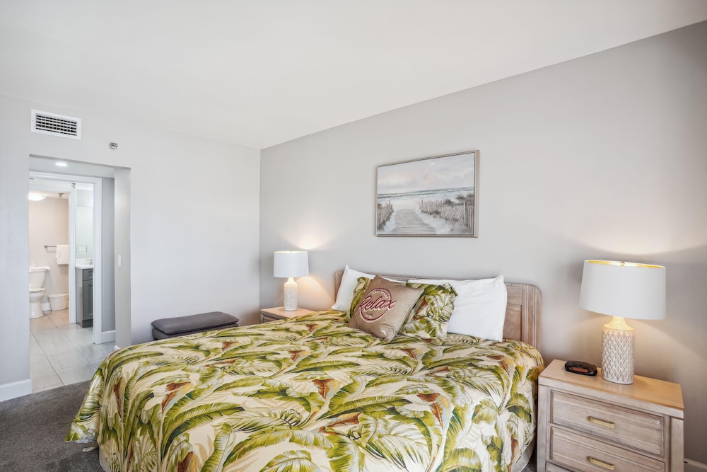 Condo, Multiple Beds (Villa Madeira 206) photo 2