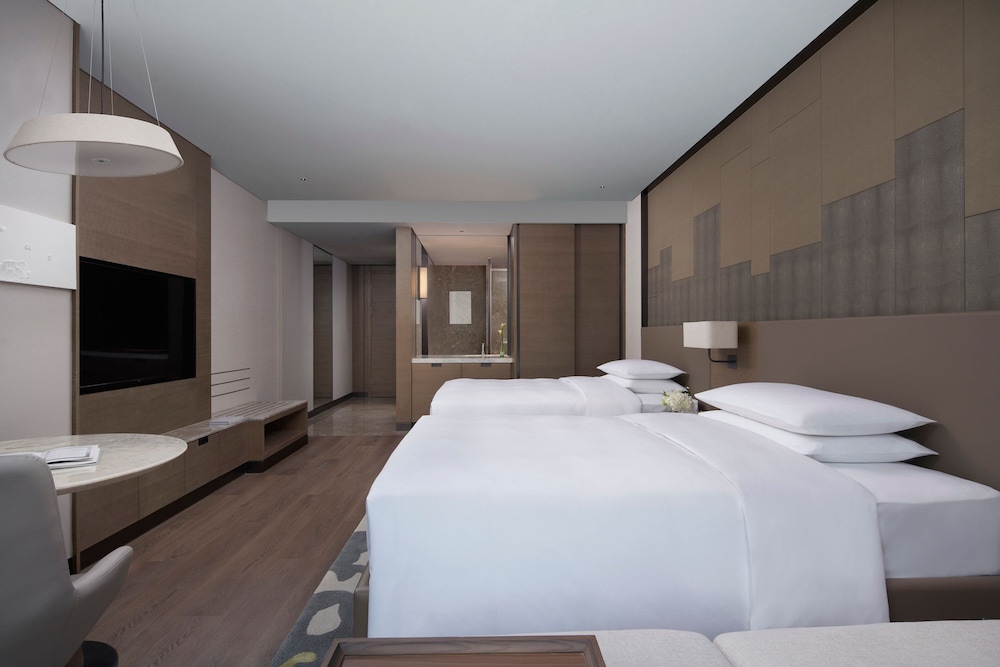 Room, 2 Double Beds, River View - Photo 1