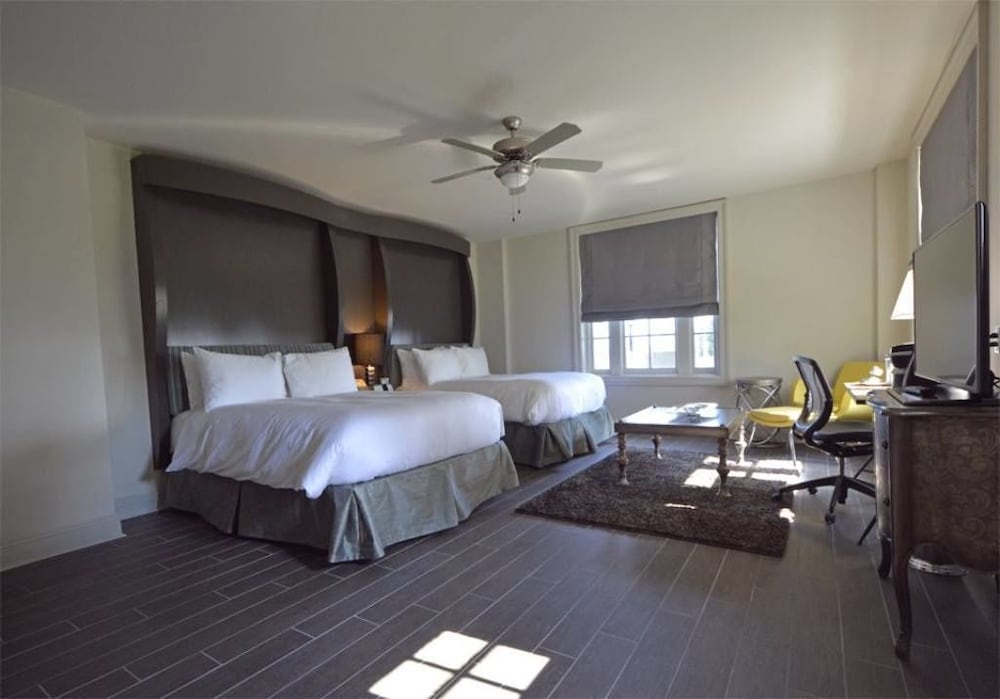 Quadruple Room, 2 Queen Beds
