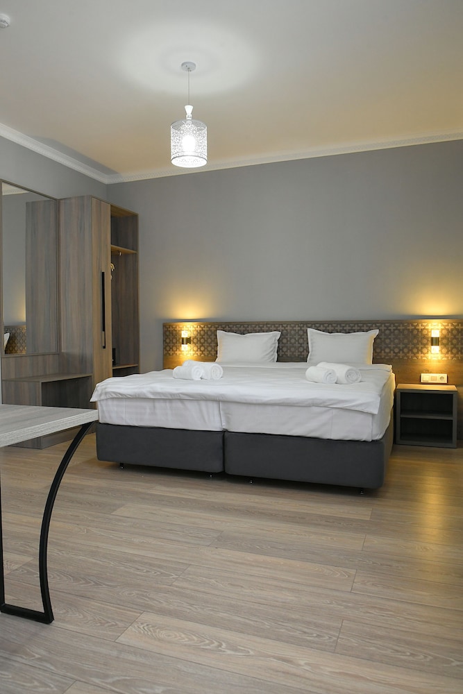 Standard Double Room - Photo 1