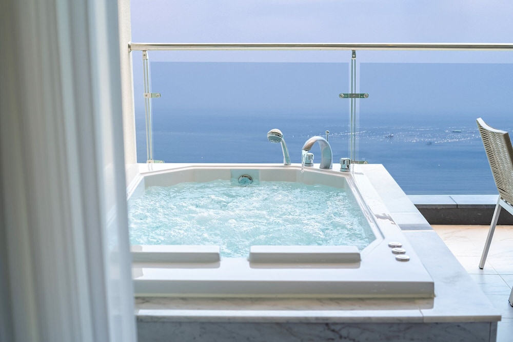 Family Ocean Spa - Photo 2