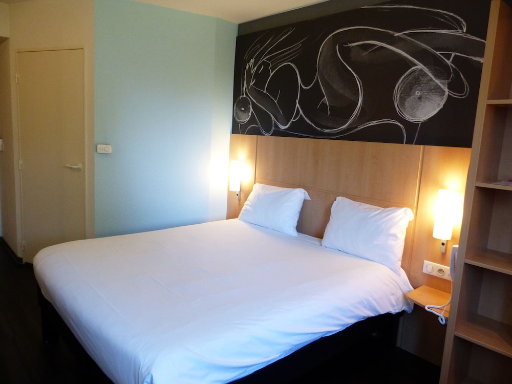 Premium Room, 1 Double Bed (Forest view) - Photo 7