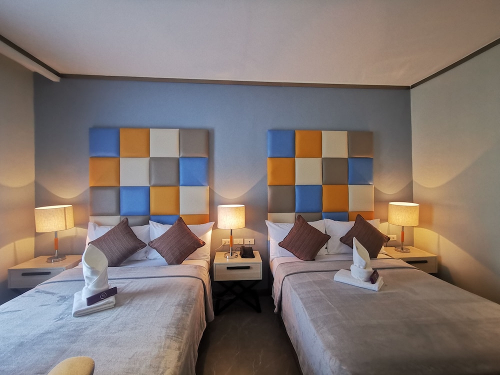 Premier Twin Room - Photo 2