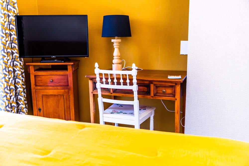 Double Room, Garden View, Ground Floor photo 3