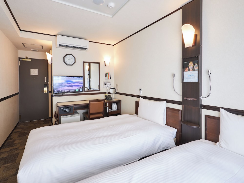 Twin Room, Smoking photo 2