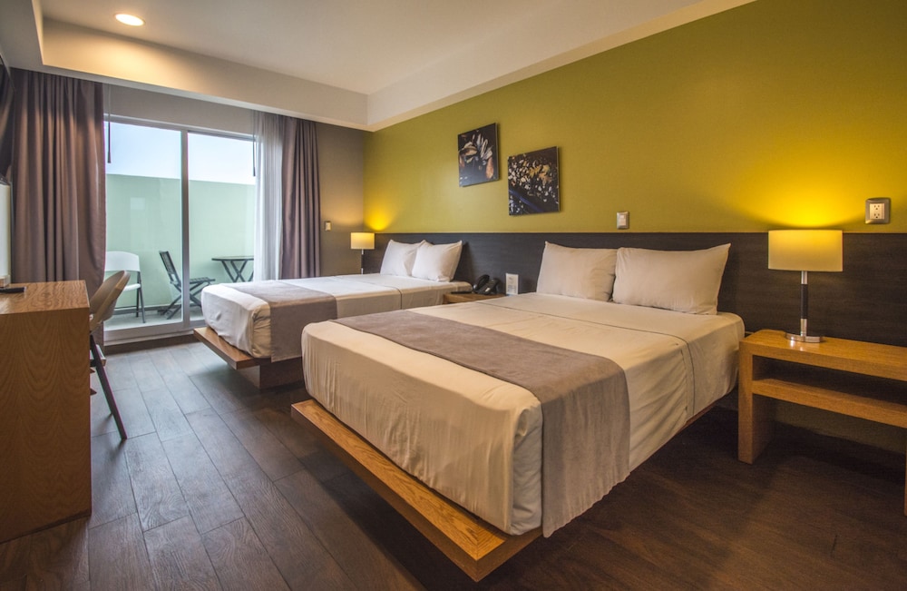 Superior Quadruple Room, 2 Double Beds, Non Smoking photo 1