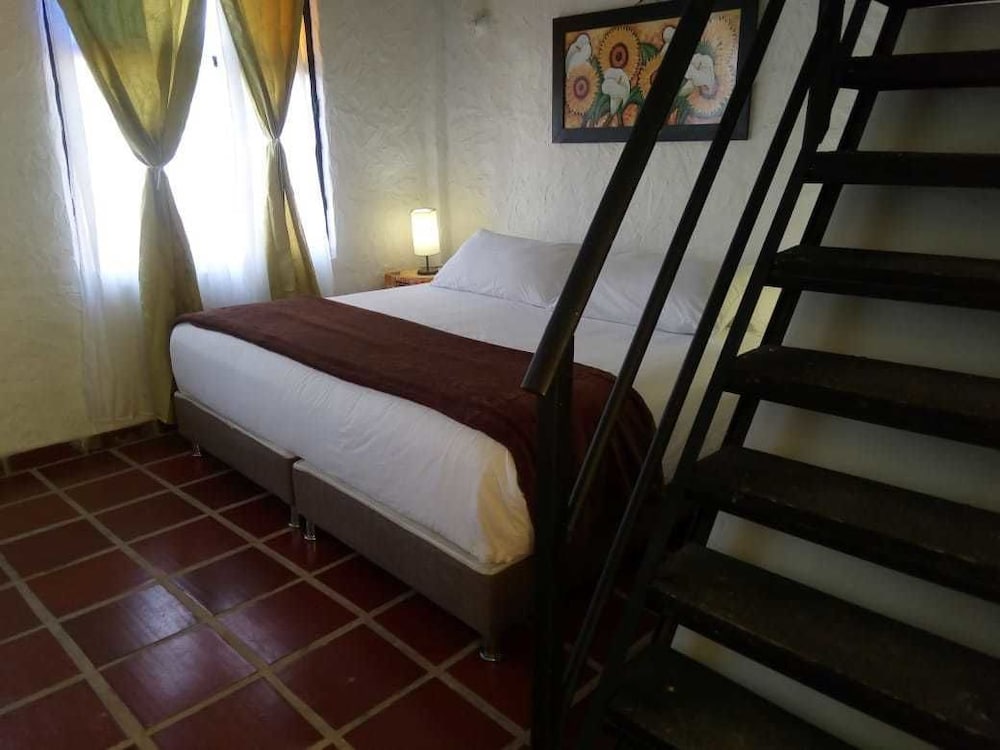 Family Room, Multiple Beds photo 2