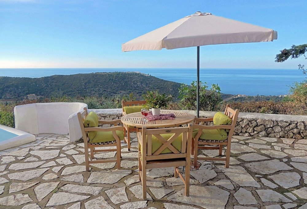 Comfort Villa, 2 Bedrooms (Myrtia) photo 2