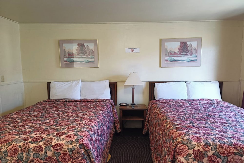 Room, Multiple Beds, Smoking photo 2