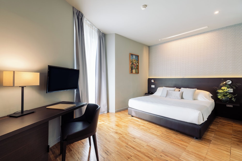 Classic Double or Twin Room photo 2