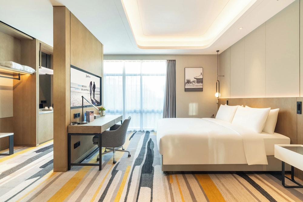 Deluxe Suite photo 1
