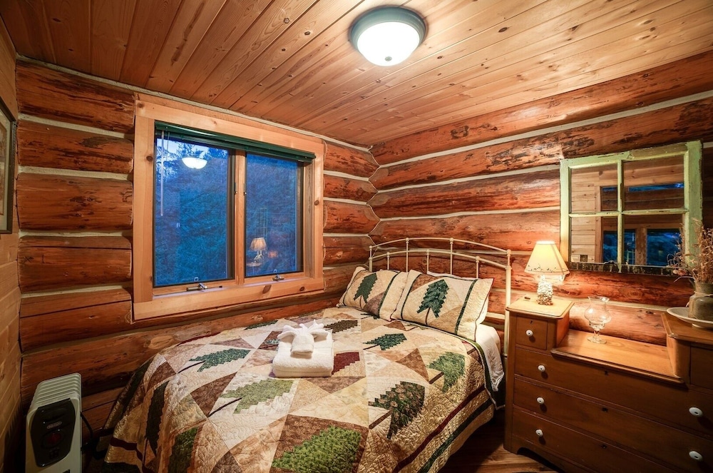 Cabin, 3 Bedrooms photo 1