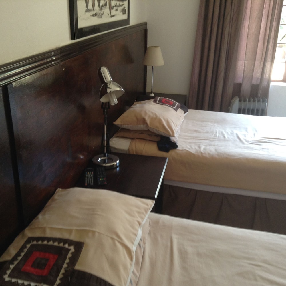 Deluxe Budget or Twin room 4