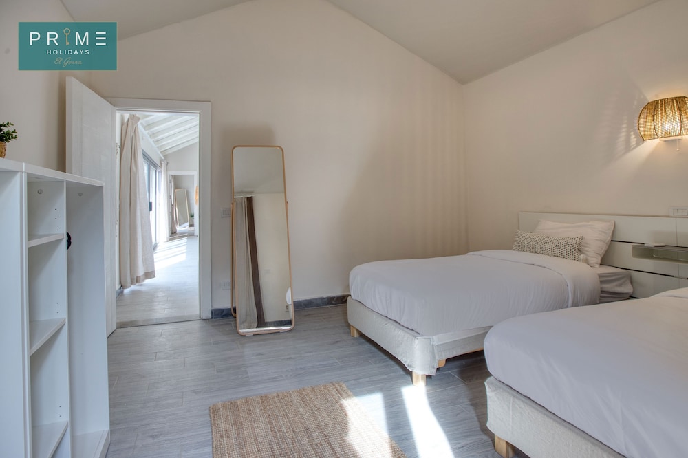 Superior Townhouse, 2 Master Bedrooms With Private Heated Pool & Jacuzzi photo 3