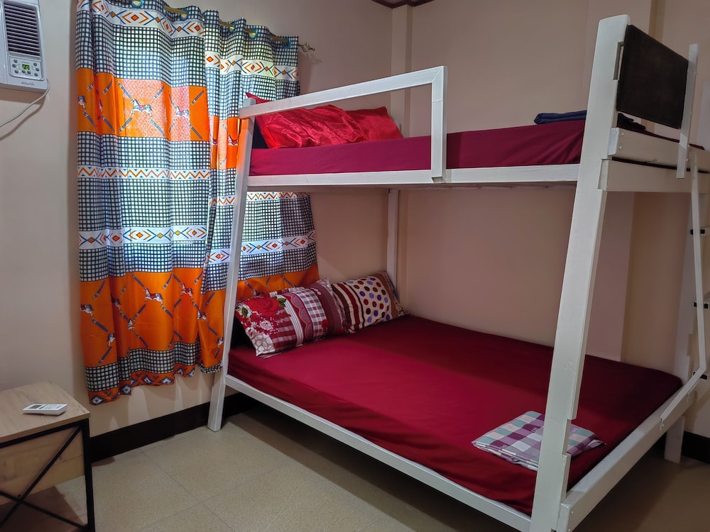 Room, 2 Bedrooms photo 1