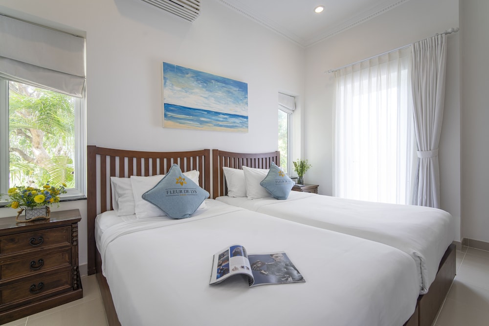Oasis Pool Villa 3 Bedrooom photo 3