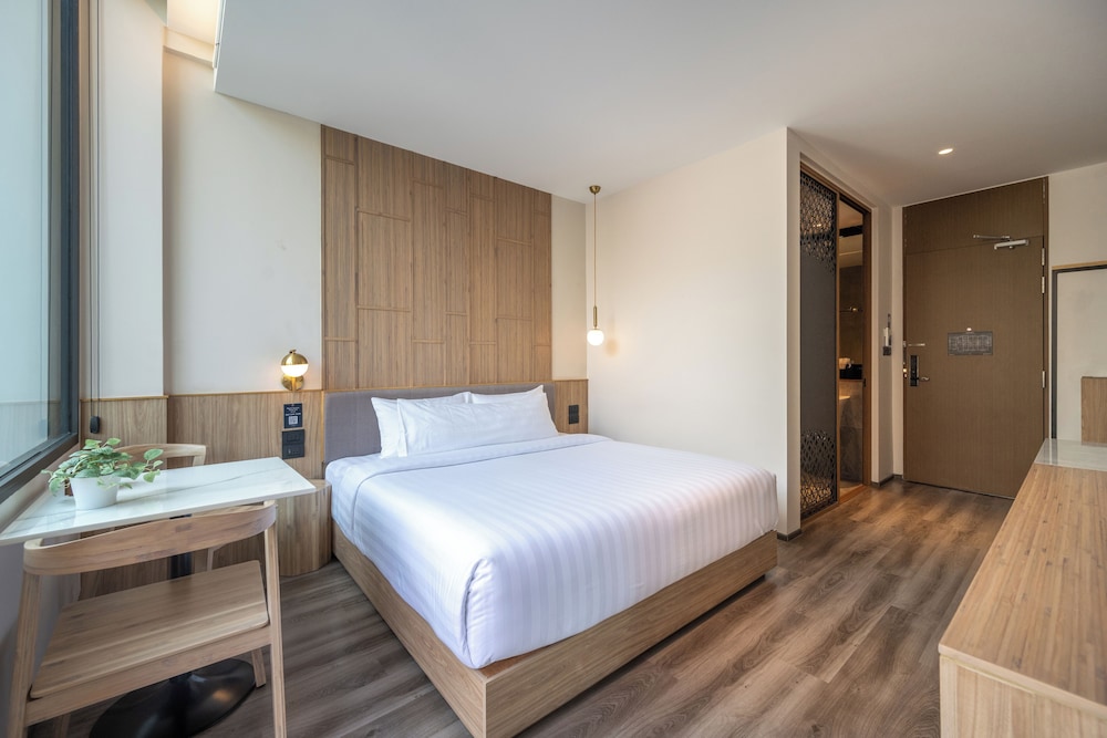 Deluxe Room, Connecting Rooms, Pool View photo 3