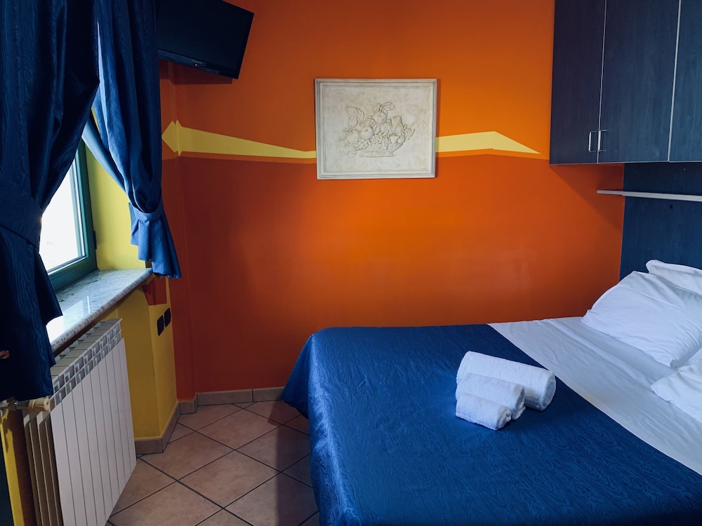 Triple Room, Pool Access photo 2