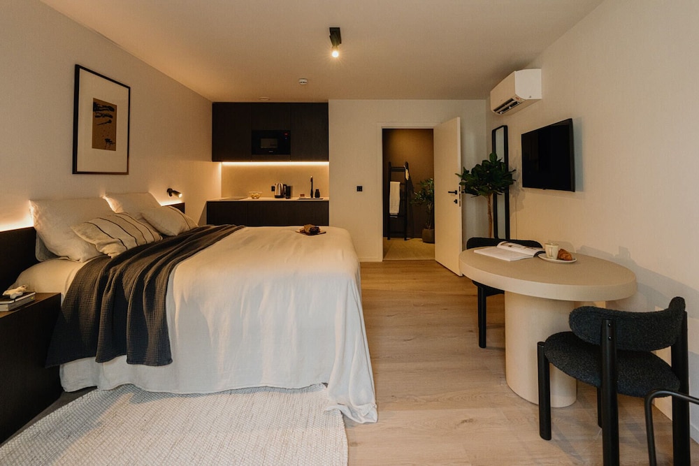 Studio Suite, Balcony