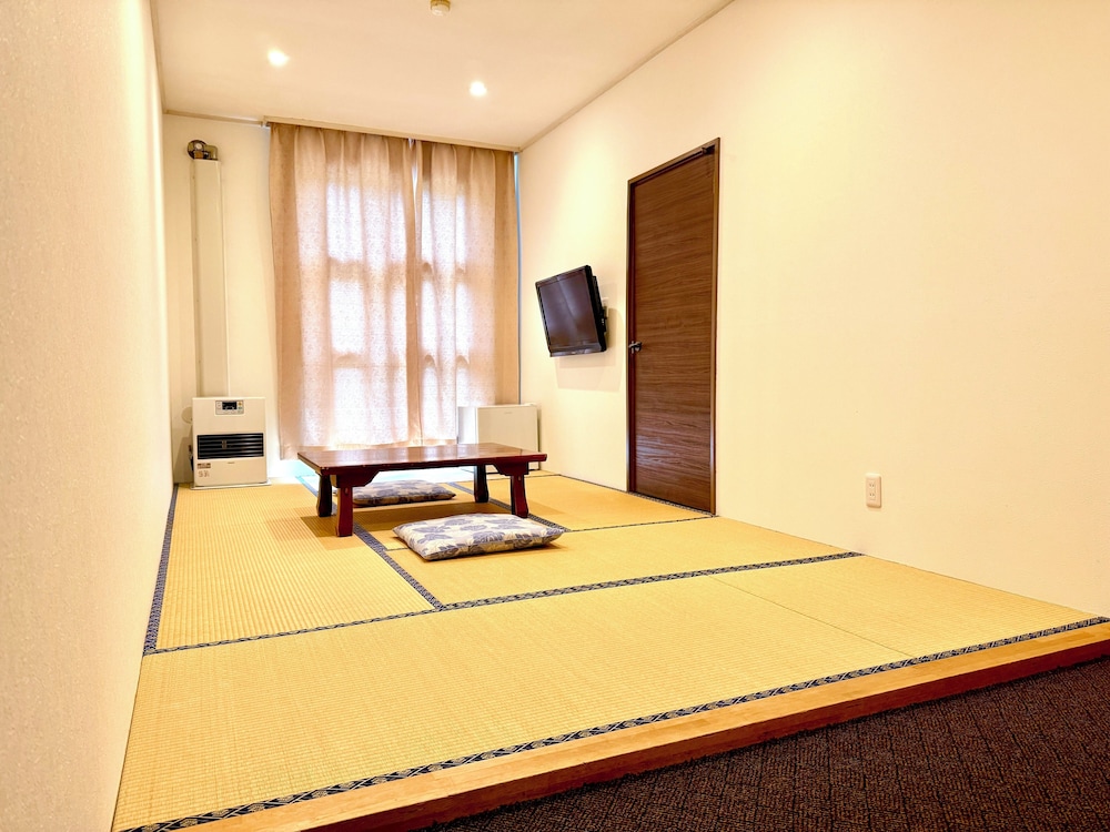 Japanese-Style Standard Room with Private Bathroom and Toilet, Mountainside photo 1