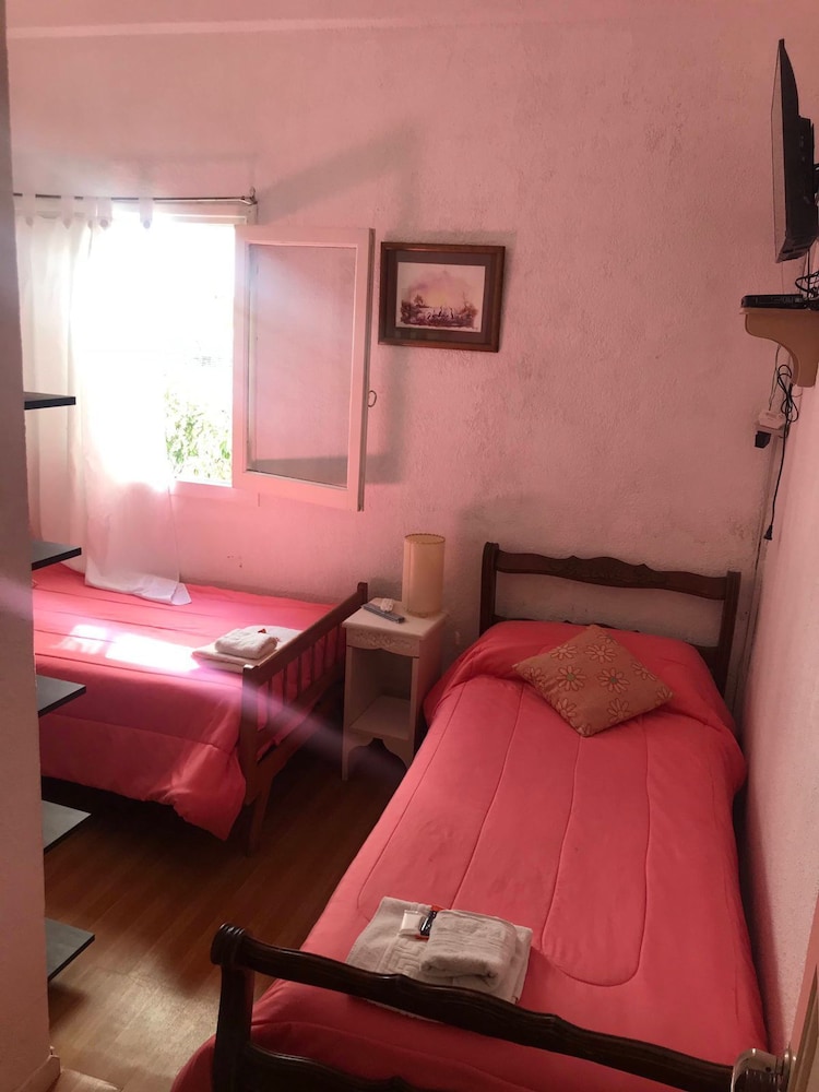 Classic Twin Room photo 1