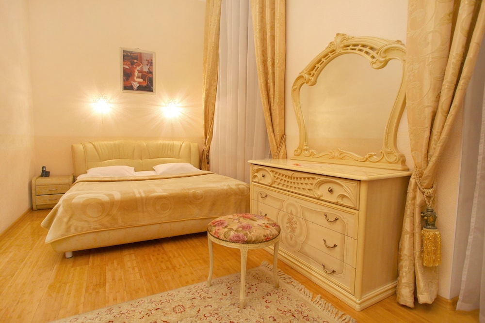 Deluxe Suite photo 1