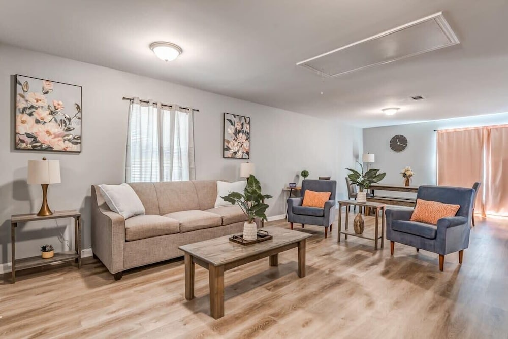 House, Multiple Beds, Patio, Garden View (Schoolfield Collective)